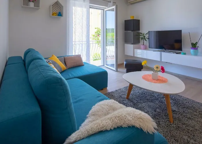 Apartment Pjero 3+2 *