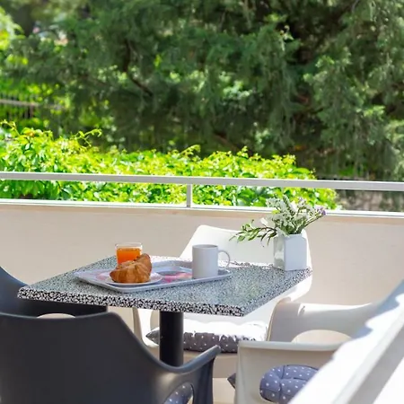 Pjero 3+2 Appartamento *