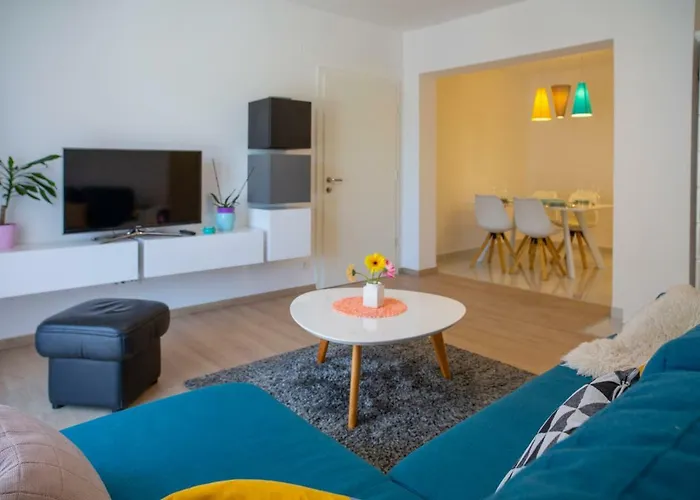 Pjero 3+2 Apartment *