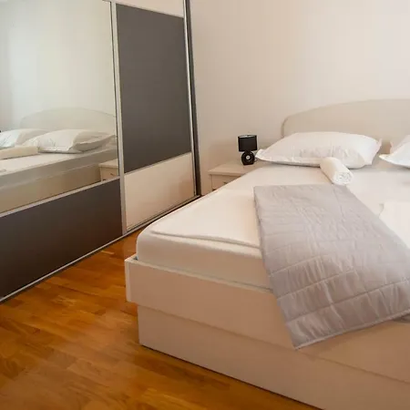 Apartamento Pjero 3+2