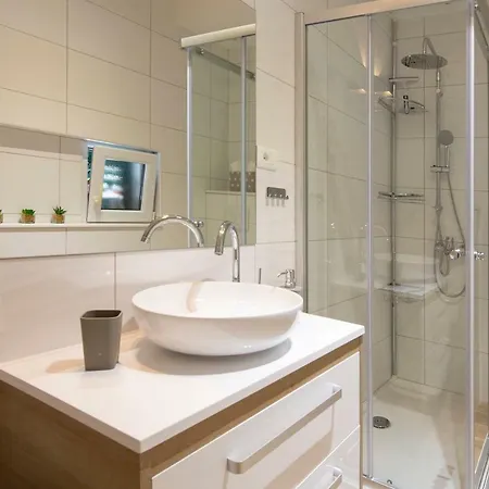 Pjero 3+2 Apartamento *