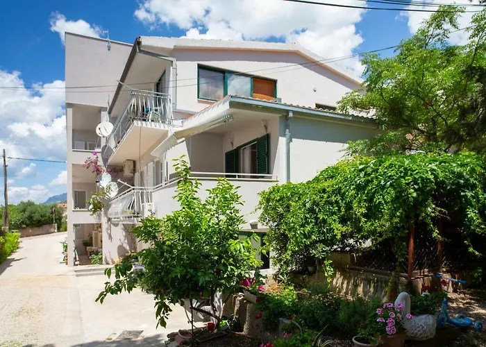 Pjero 3+2 Lejlighed Makarska